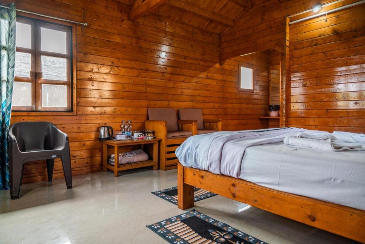 Leo Wooden Resorts Hampi Exteriör bild